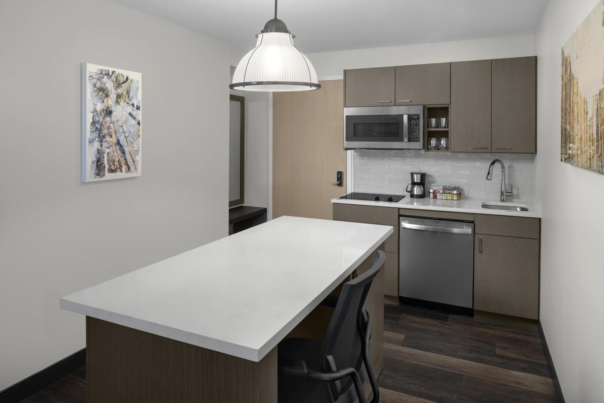 ホテル Hyatt House Raleigh Downtown/Seaboard Station 部屋 写真