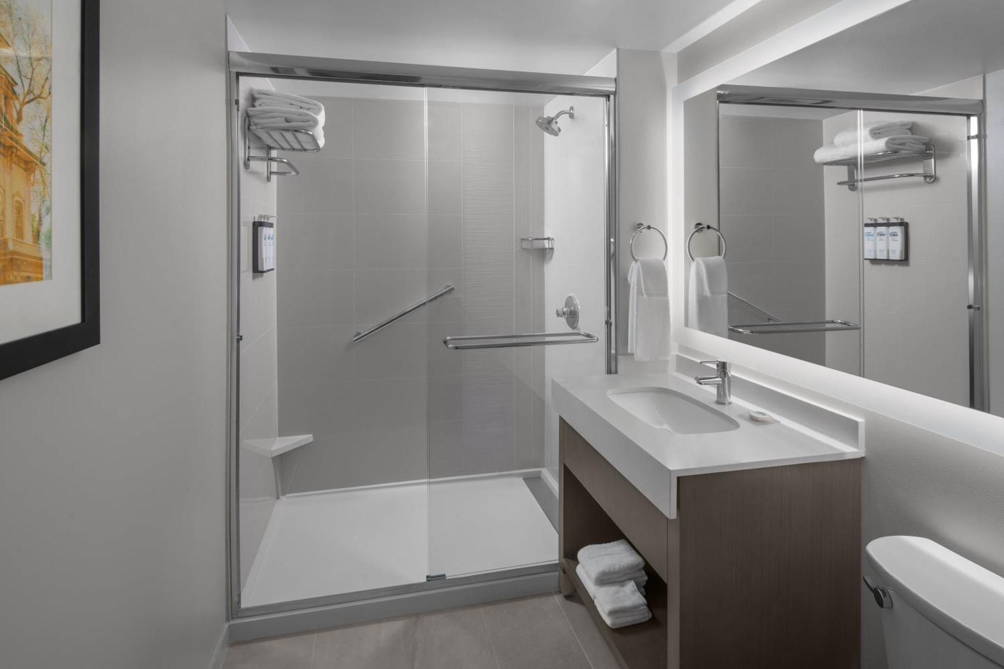 ホテル Hyatt House Raleigh Downtown/Seaboard Station 部屋 写真