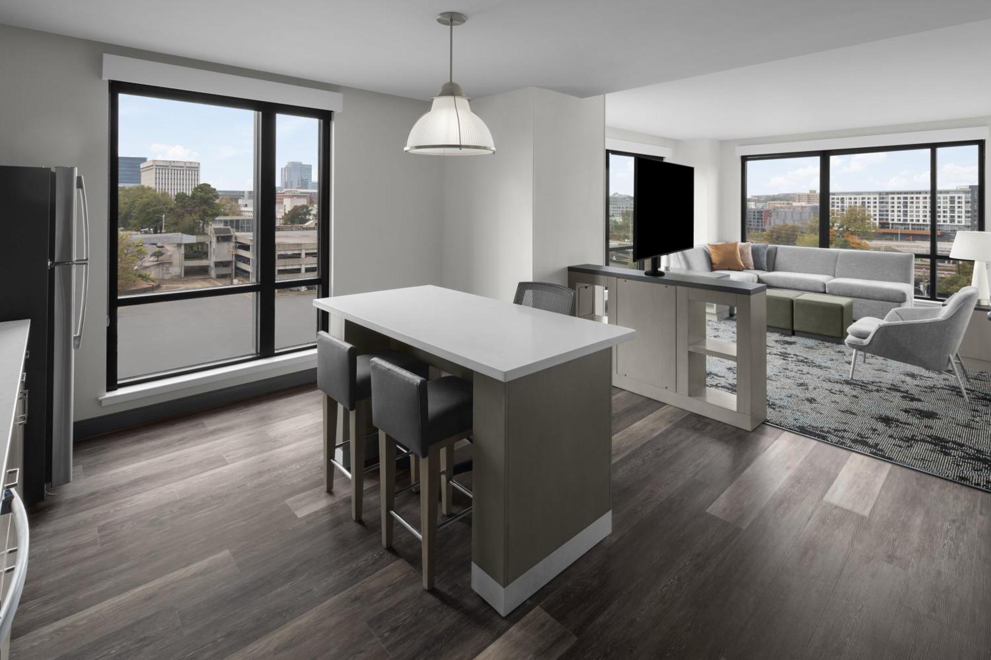 ホテル Hyatt House Raleigh Downtown/Seaboard Station エクステリア 写真